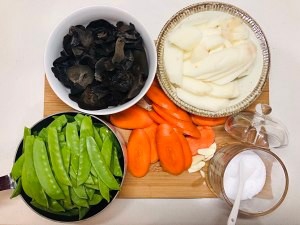 养生食补荷兰豆素炒山药的做法