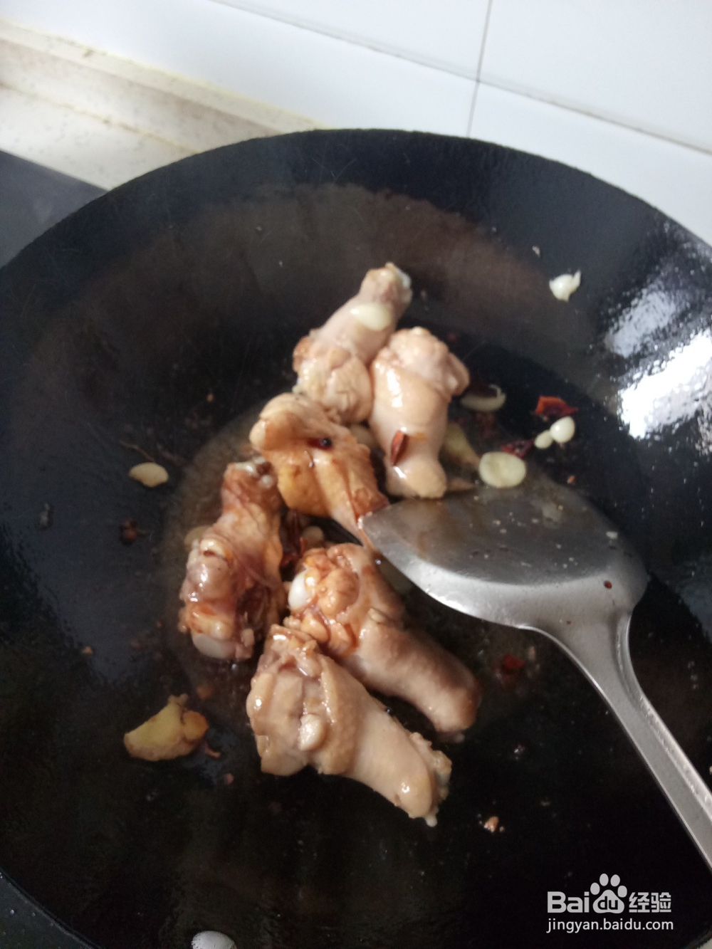 砂锅鸡腿炖葫芦