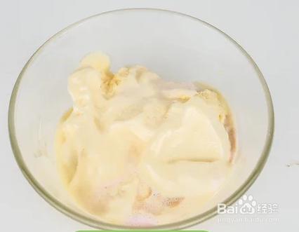 如何制作巧克力奶昔