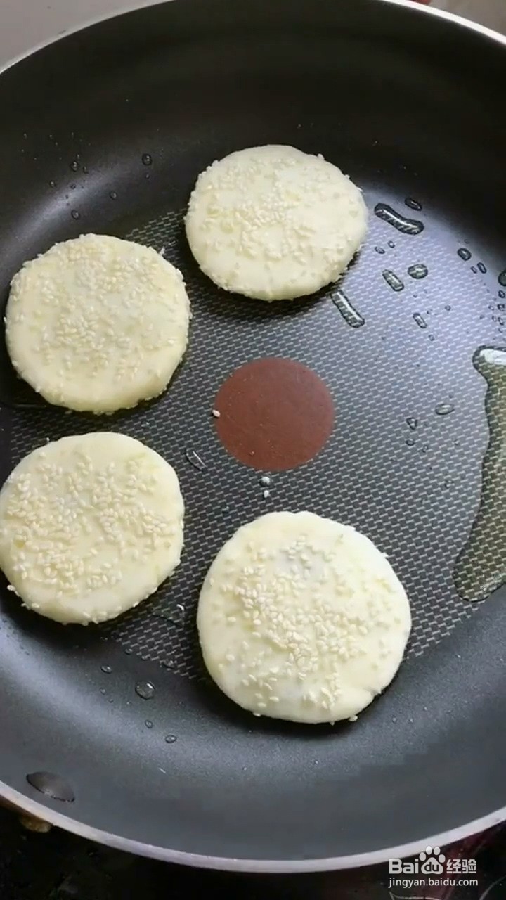 土豆糯米小饼的做法