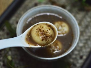 营养美食制作红豆汤圆