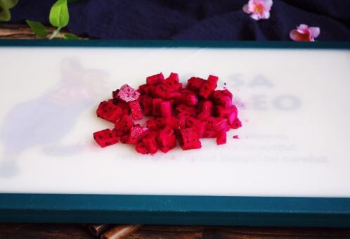 火龙果莲子百合银耳粥