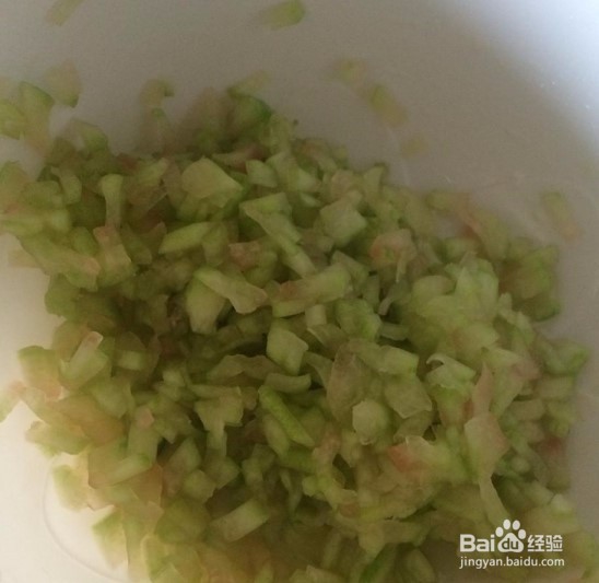 西瓜皮咸食的做法和功效