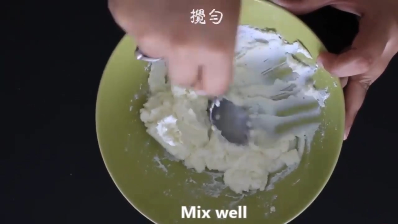 怎样做酸奶草莓昔