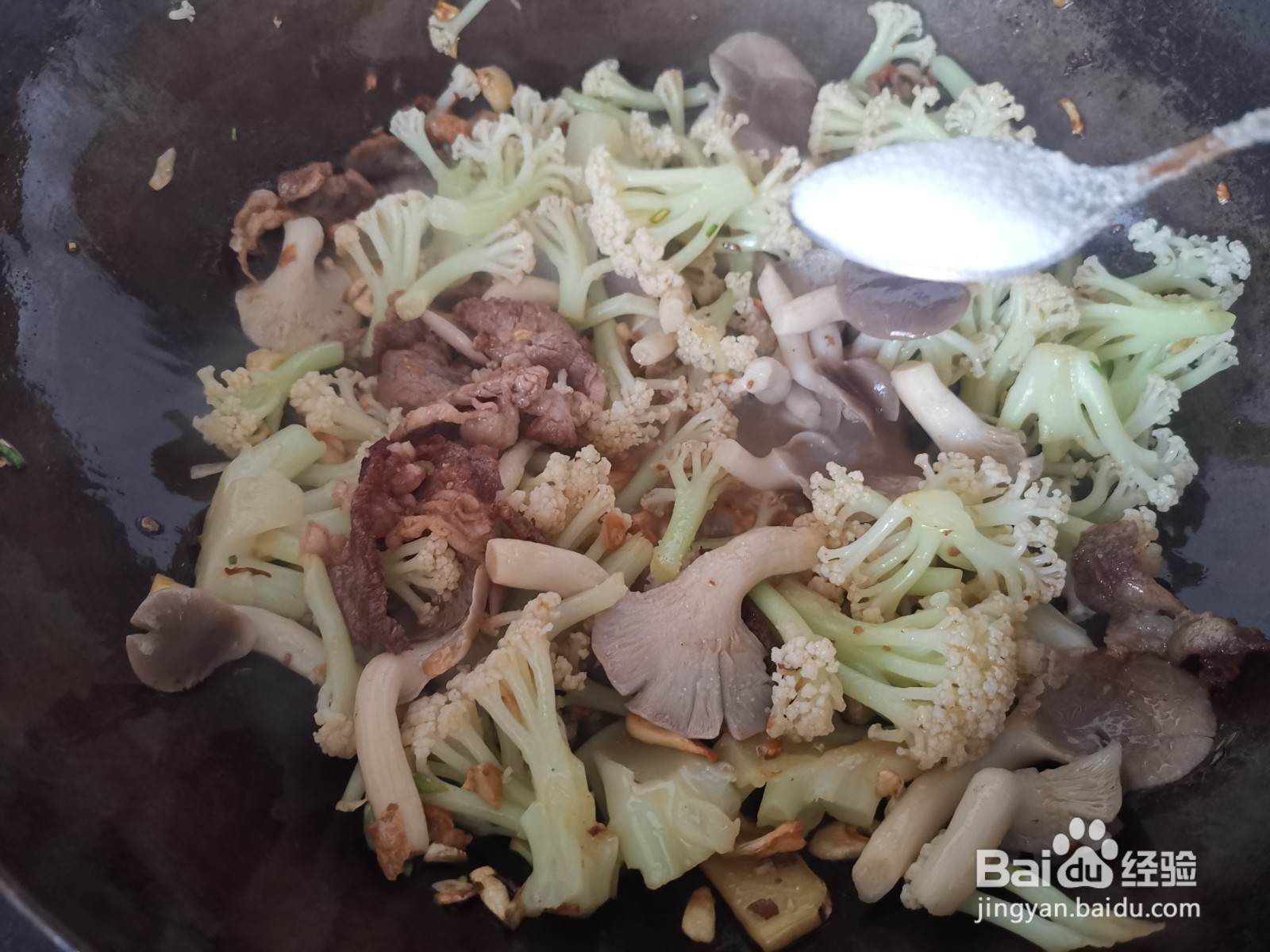 肉片炒香菇花菜