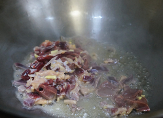 香辣鸡杂的做法