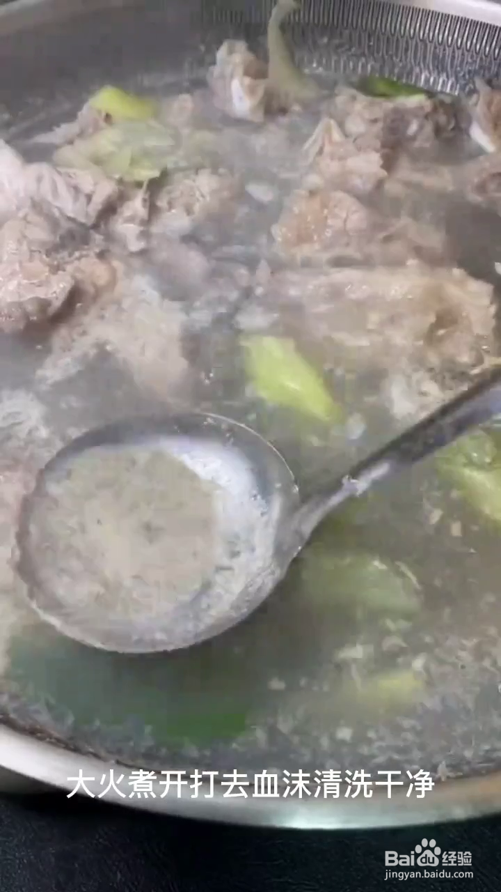 如何制作好吃的土豆烧排骨