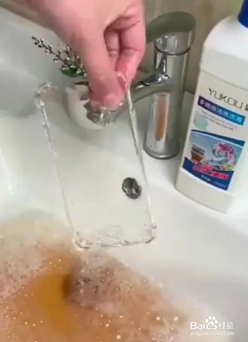 手机壳变形了怎么恢复