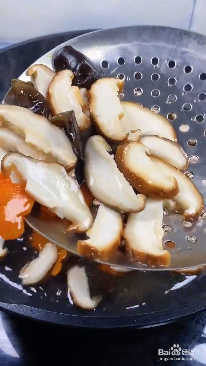 如何自制美味好吃的蚝油木耳香菇