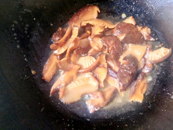 韭黄香菇上海青