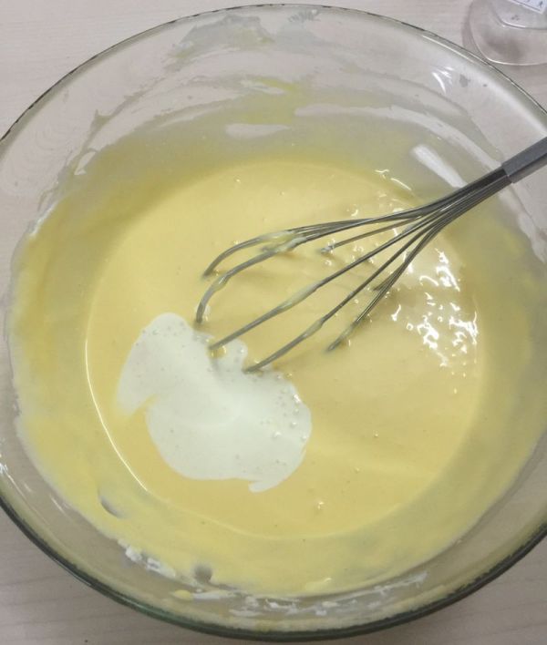 拉花轻乳酪蛋糕