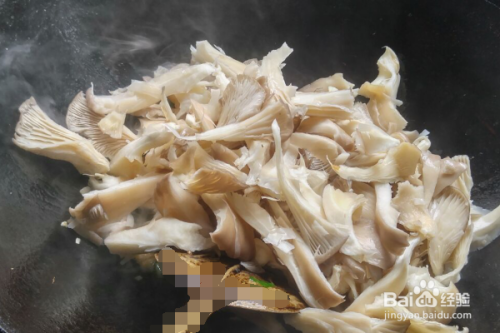 平菇烧肉圆的做法