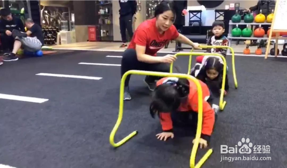 怎样帮助孩子在运动过程中预防伤害的发生呢?