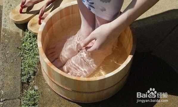 夏天泡脚对身体有什么好处