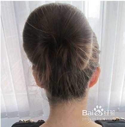 DIY复古丸子头打造王妃气质