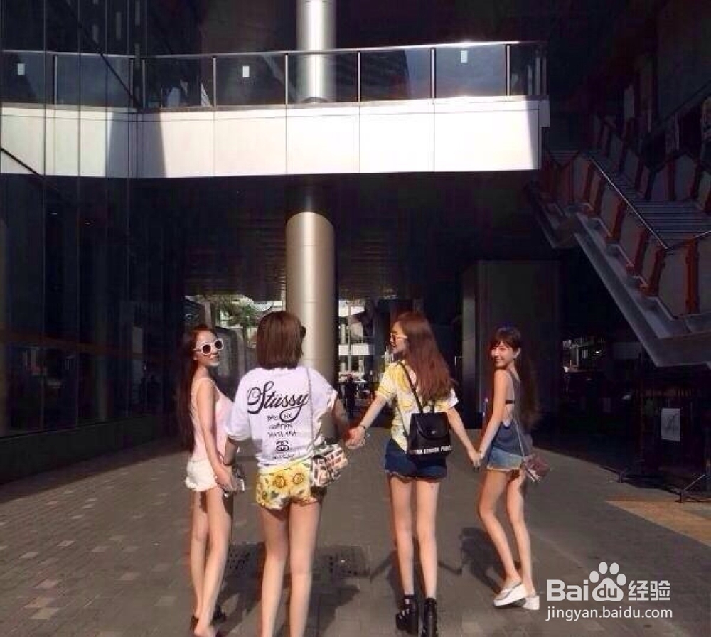 女性如何与他人进行交流