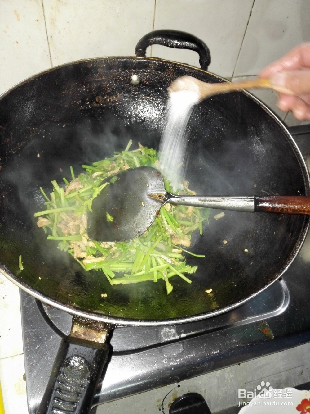 怎样制作芹菜炒肉？