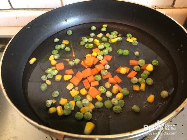 如何做出好吃美味的咖喱蘑菇鸡丁炒饭