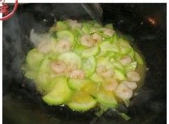 怎样做美味秘制扒肘子