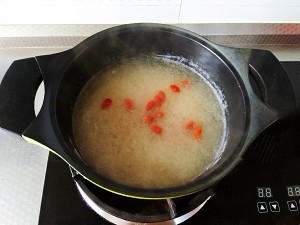 银耳枸杞燕窝羹怎么做