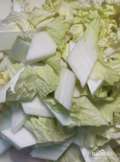 青椒炒白菜的做法！