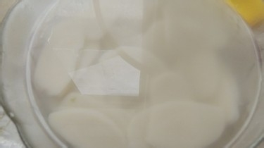 如何用蚝油生菜炒年糕？