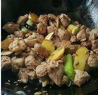 牛腩炖土豆块的做法