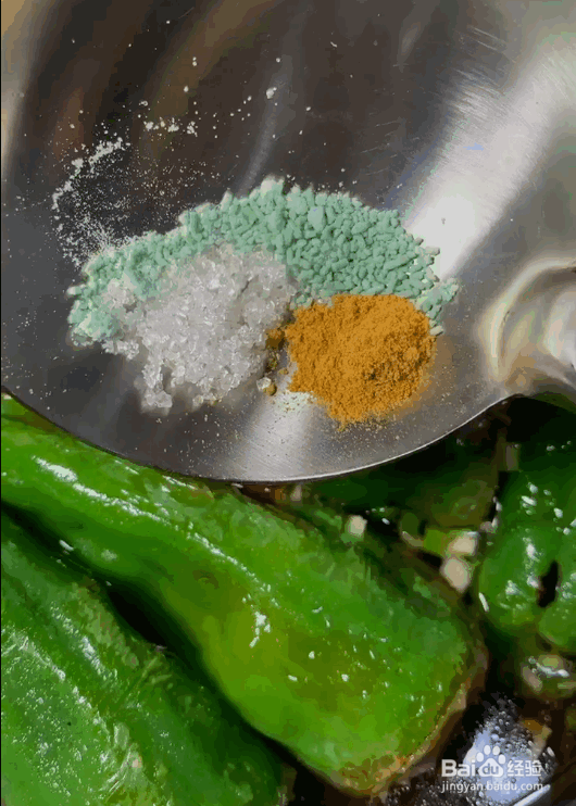 如何制作美味的青椒酿肉