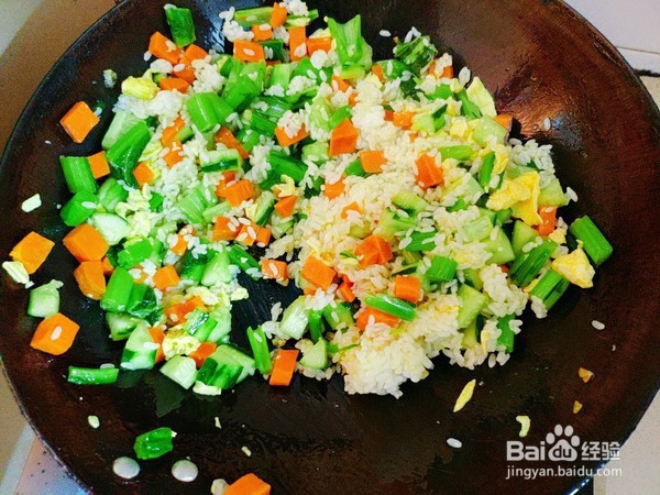 如何做彩虹炒饭