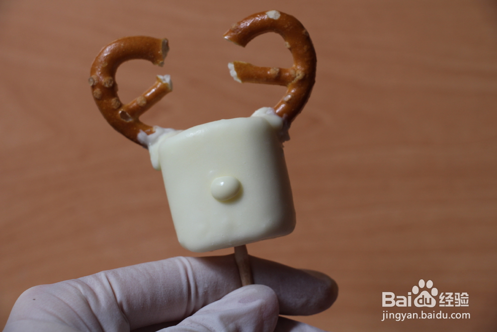 浓郁的驯鹿巧克力棉花棒棒糖