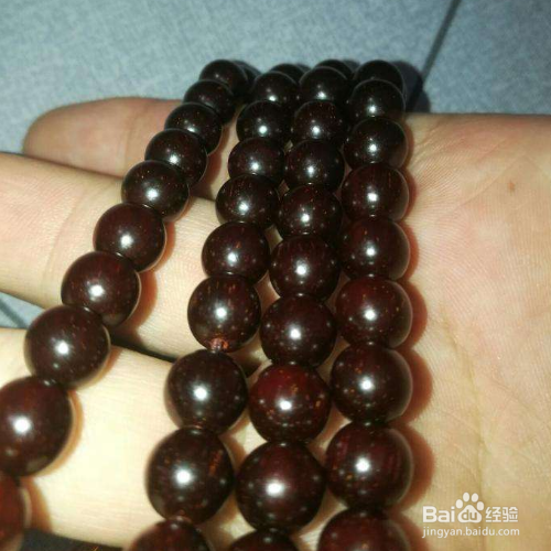 小叶紫檀108挂脖子戴法