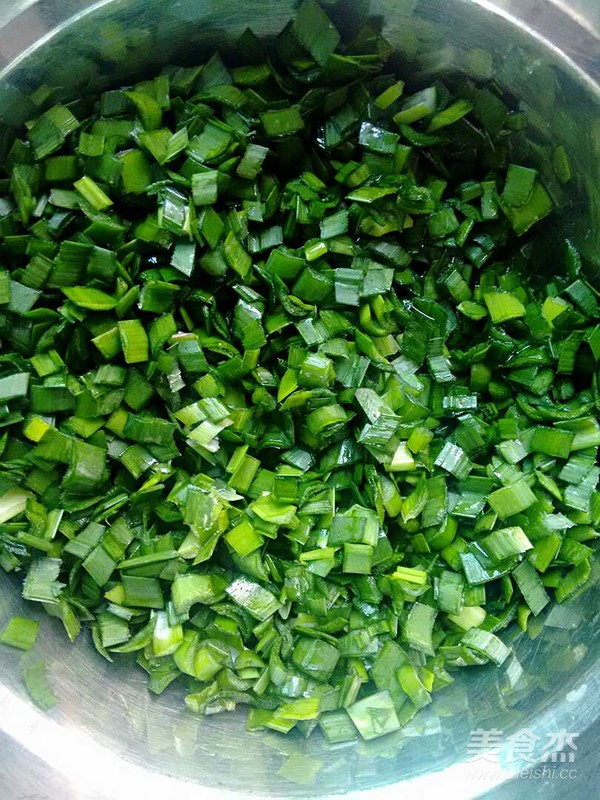 韭菜盒子的做法