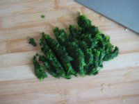拌芹菜叶的做法