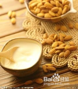 皮肤变得柔润和富有弹性，且有除皱之功效