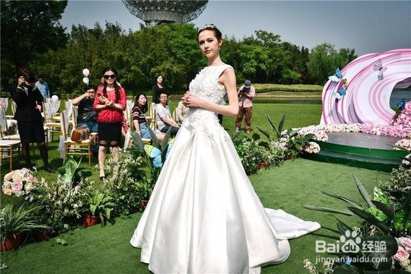 如何给新人挑选礼物最合适?