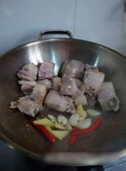 墨鱼焖五花肉