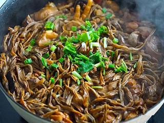 鸡肉炖干豆角怎么做