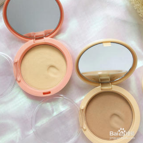 遮瑕膏和粉底液的顺序