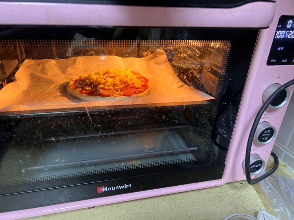 培根火腿芝士披萨