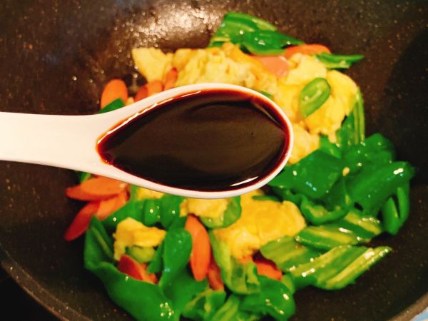 青椒火腿炒鸡蛋