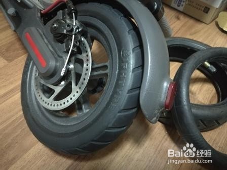 小米滑板车后轮怎么拆