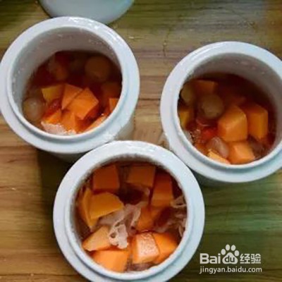 教你做出木瓜银耳炖牛奶