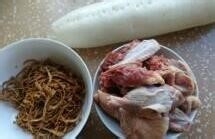 怎么做一道美味的虫草花萝卜老鸭汤？