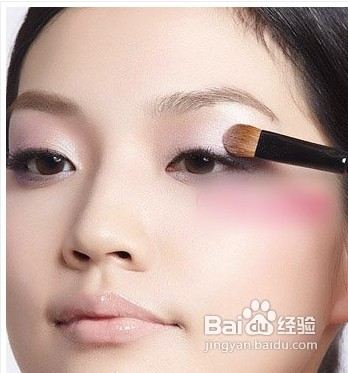 蕾丝彩妆打造步骤