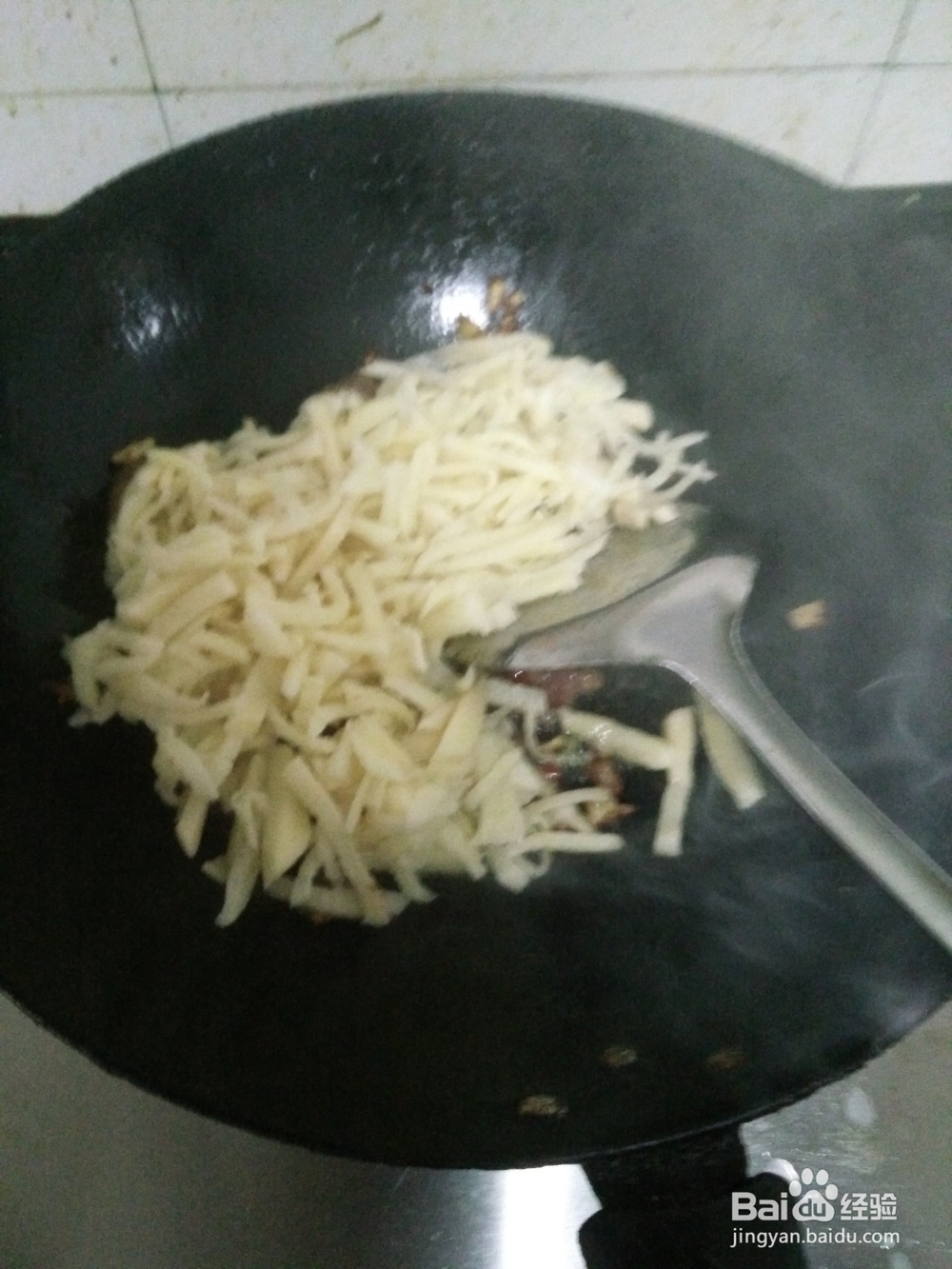 香肠炒土豆丝怎么做好吃