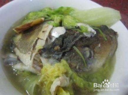 白菜炖鱼头的制作方法