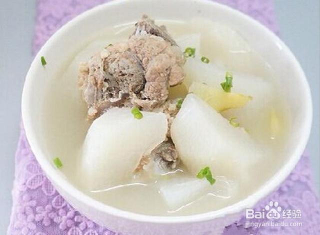 泡萝卜炖排骨汤是怎样制作的