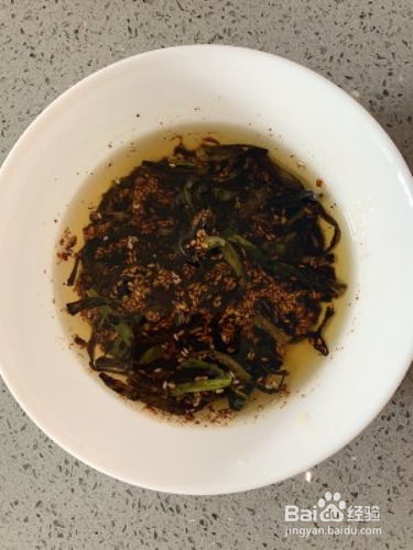 10分钟搞定的一碗葱油拌面