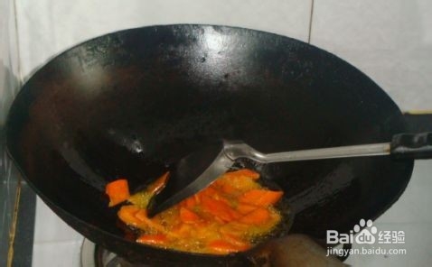 炒木耳鸡蛋的做法