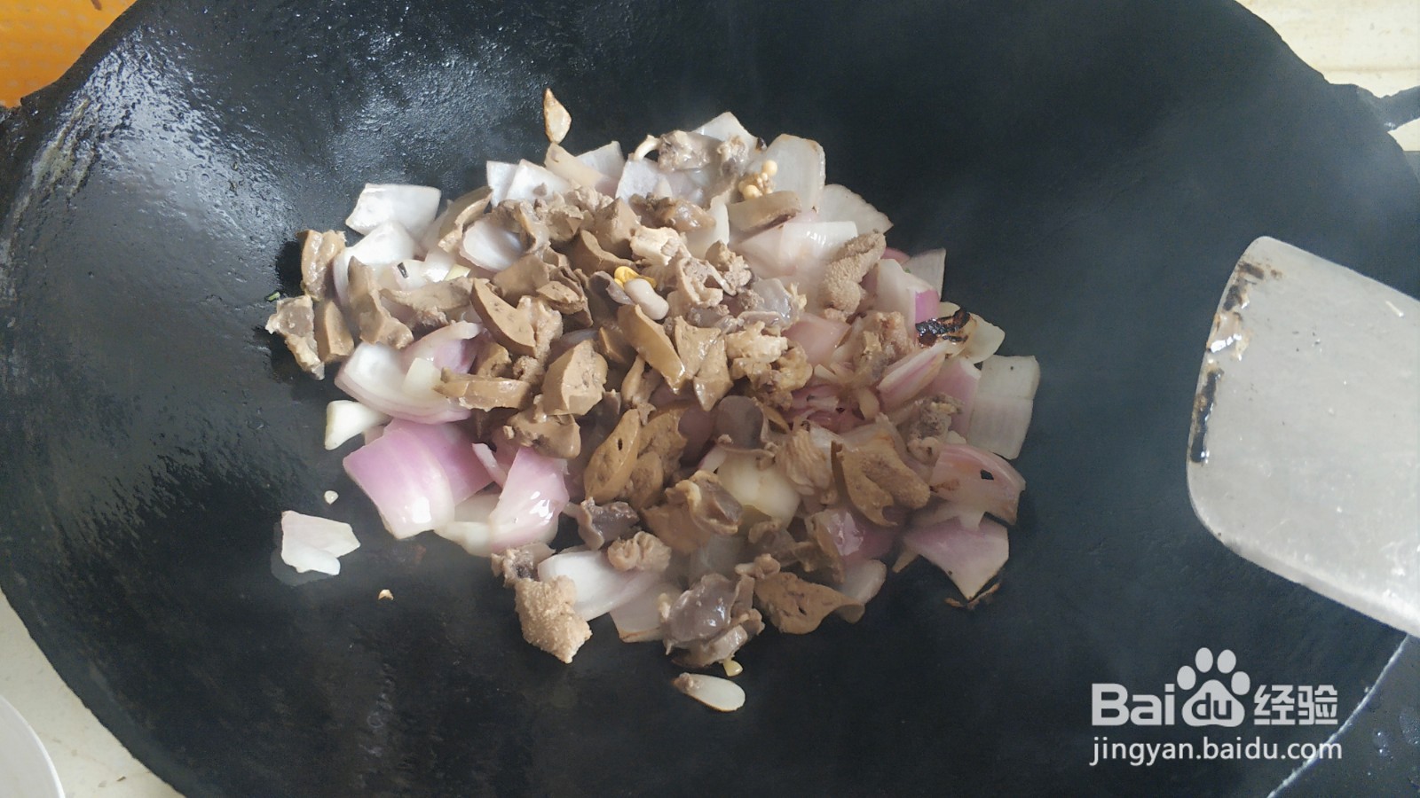 怎么做地道的炒鸡杂？